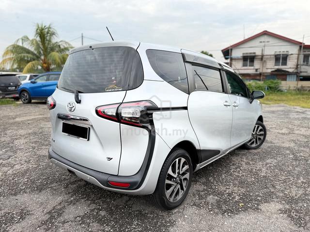 "A/TL 2018 Toyota Sienta 1.5 V (FULLSVC // 93K KM) - 2