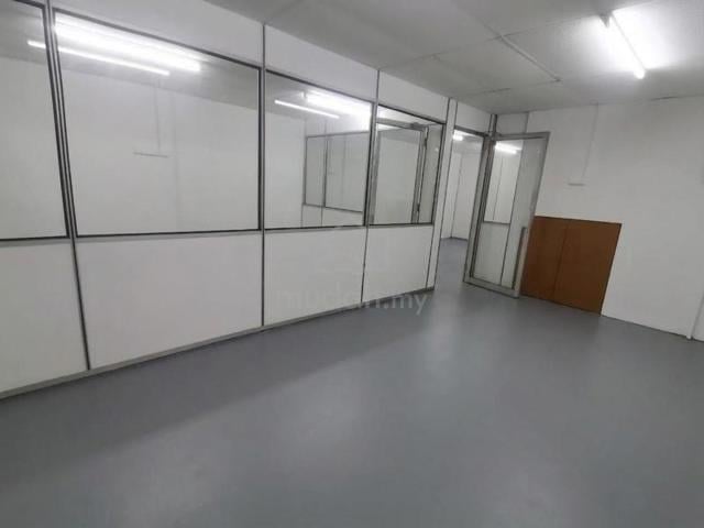 【 Main Road, Newly Renovate 】1st Floor Office, Training/Tuition Centre 1