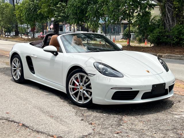 2021 Porsche 718 BOXSTER 2.5 S Convertible - 2