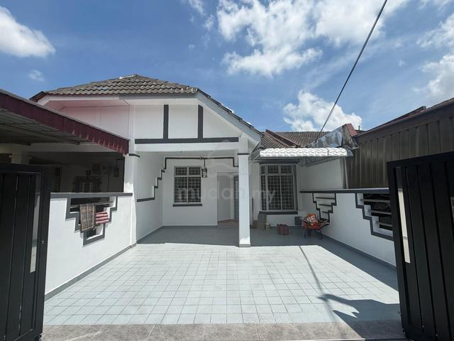 Taman Universiti Jalan Kemuliaan*Near to Pasar Malam 1