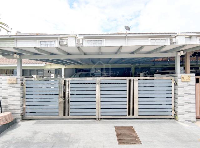 Rumah Cantik| Double Storey Terrace Taman Seri Bangi, 1