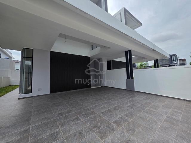 Sapphire Crest @ Mount Austin / Double Storey Cluster / 32x70 / 1