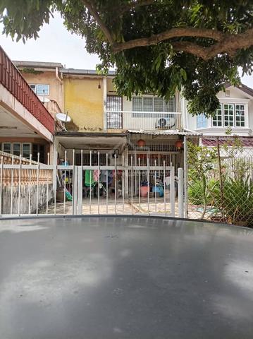 Good Unit 2 Storey Terraced House At Taman Berkeley 1