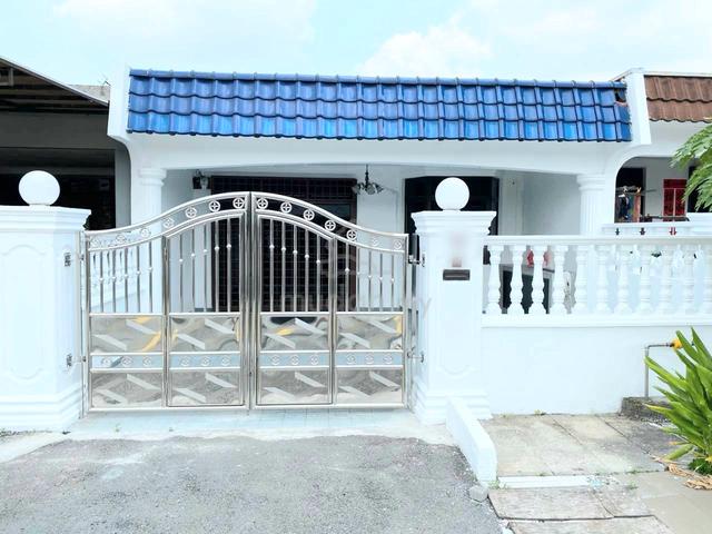Taman Johor Jaya Single Storey House For Rent 1