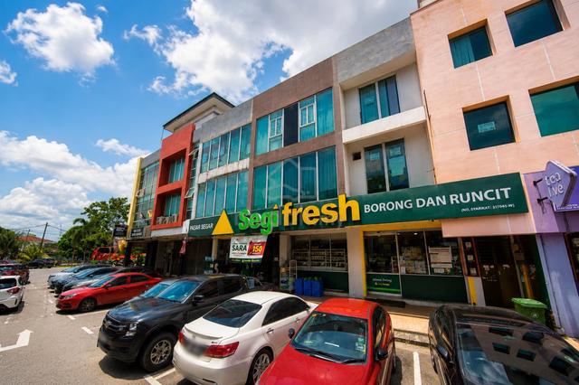 Dengkil Centre Point Taman Dengkil Jaya Shoplot For Rent 1