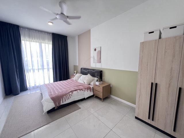 [Female] Cyberjaya MasterRoom @ For Rent 1