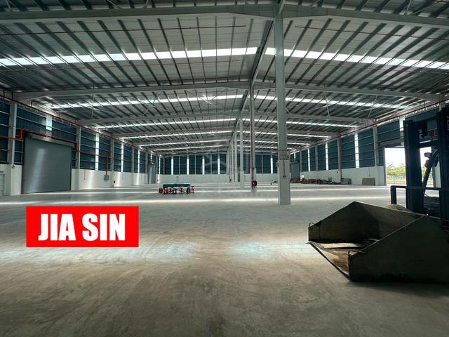 Single Storey 50581sqft Warehouse Factory for RENT Bukit Minyak 1