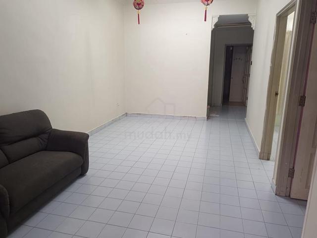 Jalan Teratai / Johor Jaya / Single Storey / Low Deposit 1