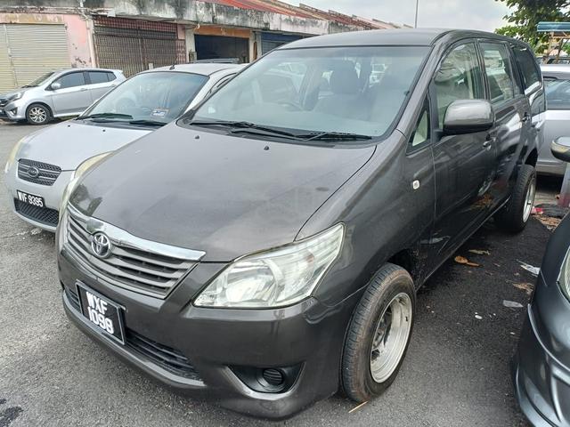 2012 Toyota INNOVA 2.0 E (A) - 4
