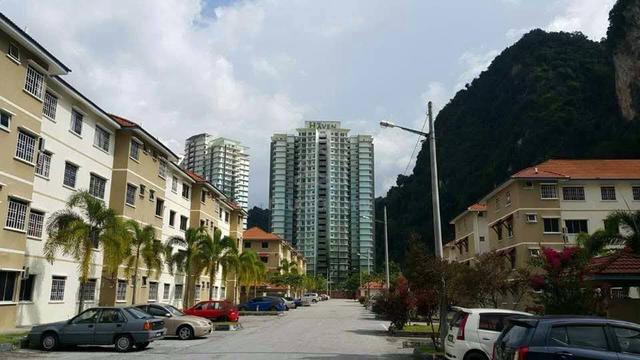 Permai Lake View Apartment 1