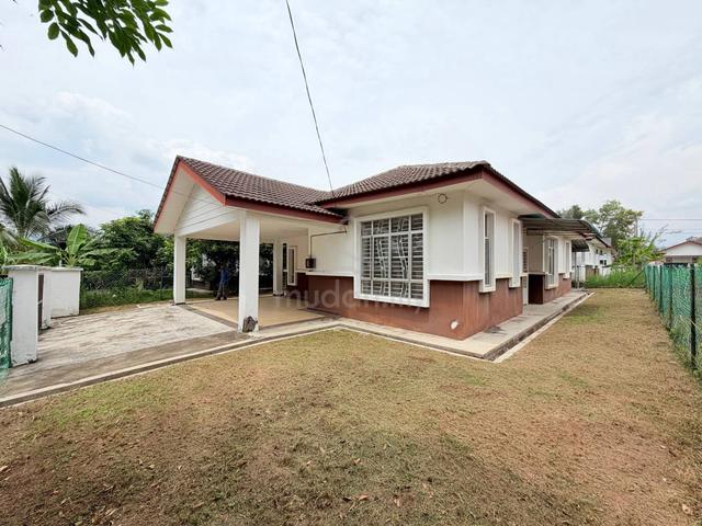 FULLY TILES! 1 Storey Bungalow, Mahkota Hills, Lenggeng bandar tasik 1
