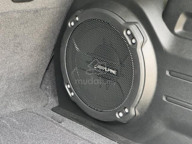 21 ALPINE BSM Jeep WRANGLER UNLIMITED SAHARA 2.0 T - 5