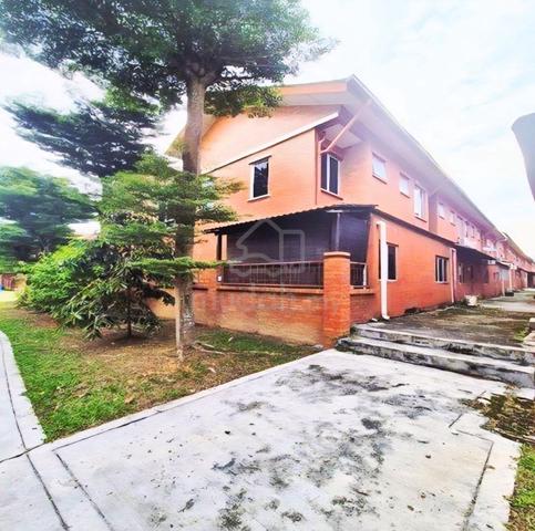 End Lot Double Storey Alam Budiman Seksyen U10 Shah Alam for Sale 1