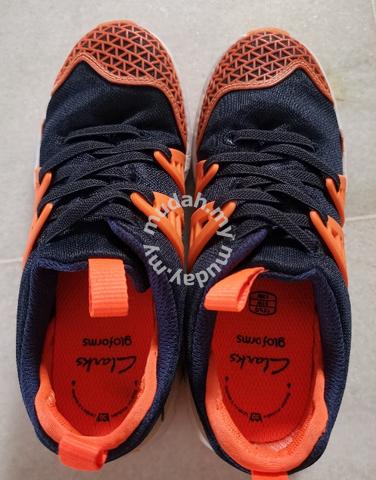 clarks gloforms trainers