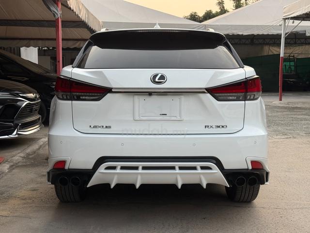 2022 Lexus RX300 2.0 F-SPORT TRD BKIT BLK INTERIOR - 3