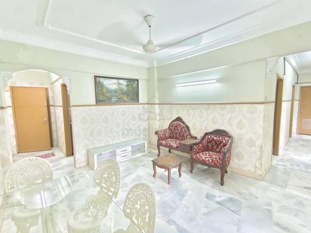 #856 Bukit Saujana Room! 5minit Johor Bahru/ CIQ/ Plaza Pelangi/Low De 5