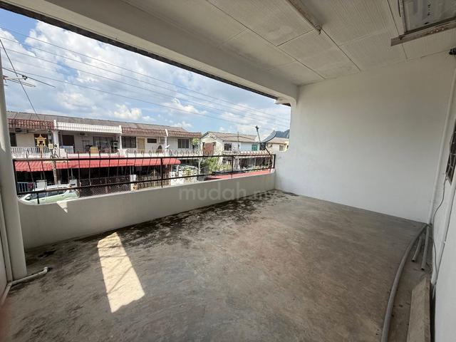 Pekan Razaki Gunung Rapat - Renovated house for sale 1