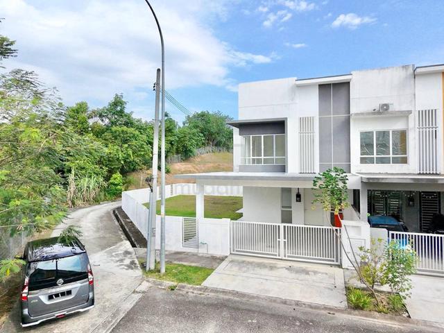 CHEAP!! CORNER LOT & HUGE  LAND 2 Storey @ Suriaman , Bdr Sri Sendayan 1