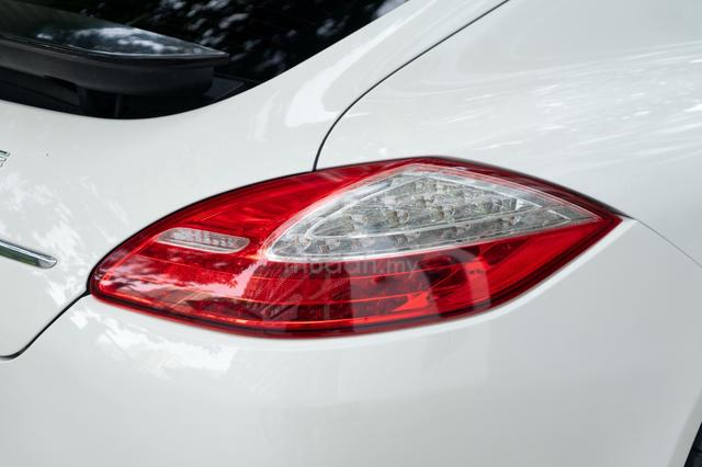 2011 Porsche PANAMERA 3.6 970 (A) - 4