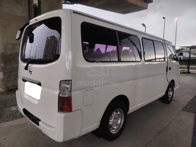 2013 Nissan urvan (3.0) window van 14 seat - 3