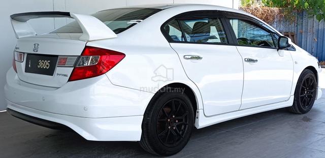 2015 Honda CIVIC 1.8 (A)BlacklistFullLoan TrueYear - 4