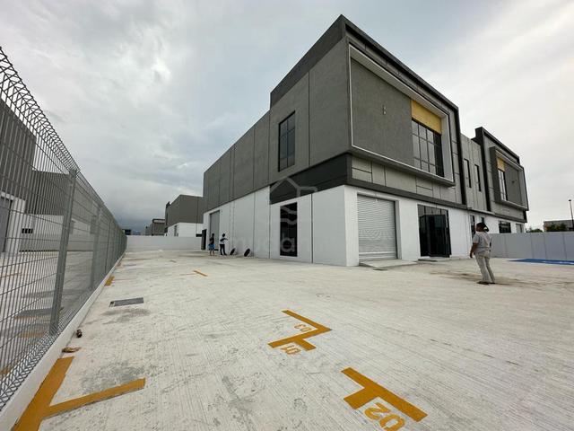 2 Sty Semi D Factory,Eco Business Park V,Puncak Alam,Sungai Buloh 1