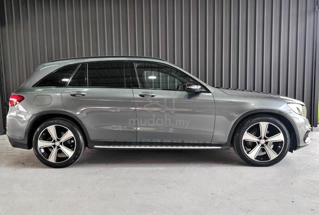Mercedes Benz GLC250 2.0 (A) 4MATIC AMG SUNROOF - 3