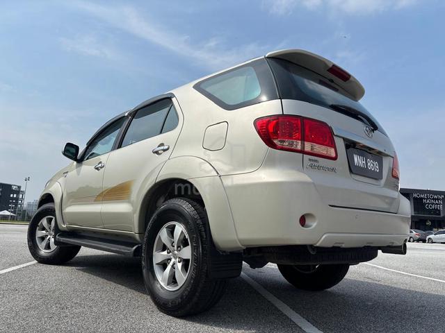 2005 Toyota Fortuner 2.7V AT Prem Very LowMile 44K - 3