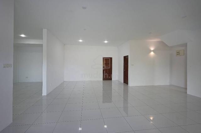 Taman Seri Chimera Kolombong / Semi D / with lift / Unfurnished 1