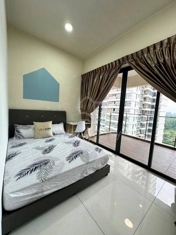 Balcony Room Near CIQ🔥Country Garden Amberside Danga Bay / R&F Larkin 1