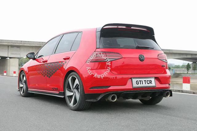 Golf GTI Is Pink & Black In China 