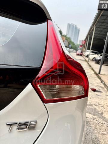 2017 Volvo V40 2.0 T5 FACELIFT (A) 🎉🎉🎉 3 Year W - 4