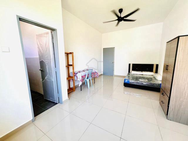Semi D House Room For Rent 1