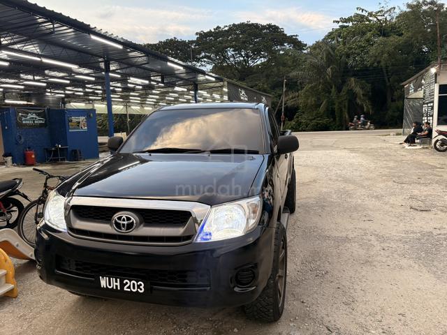 2010 Toyota HILUX 2.5 FACELIFT SINGLE CAB (M) - 1