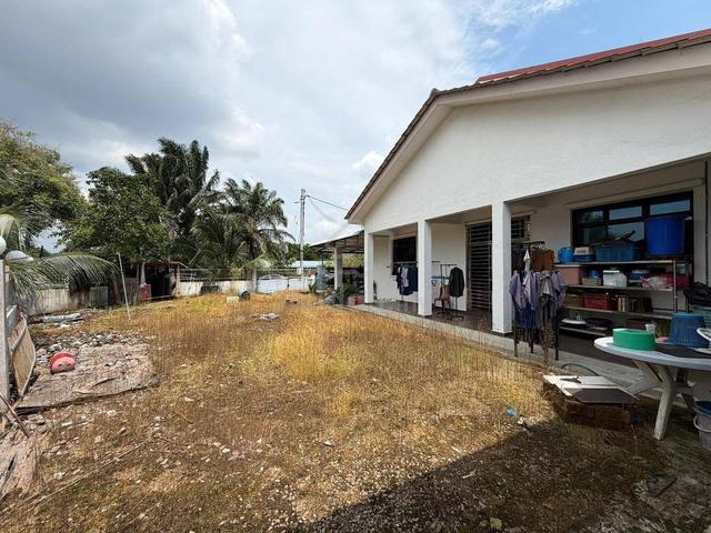 Taman Kulai Utama Corner Lot Single Storey Terrace Renovated 1