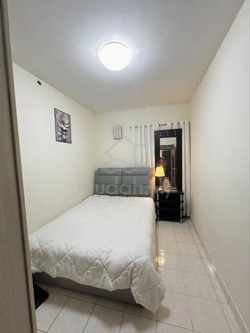 Room For Rent At Palm Spring Damansara condo 1