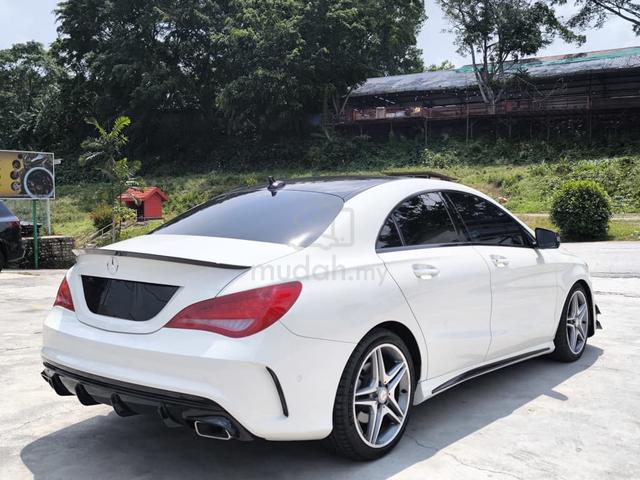 2017 Mercedes Benz CLA250 4 MATIC (CBU) 2.0 - 2