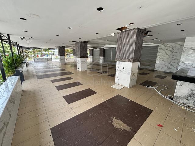 ‼️Facing MainRoad‼️ 3 Storey Corner Shoplot Tmn Equine Seri Kembangan 5
