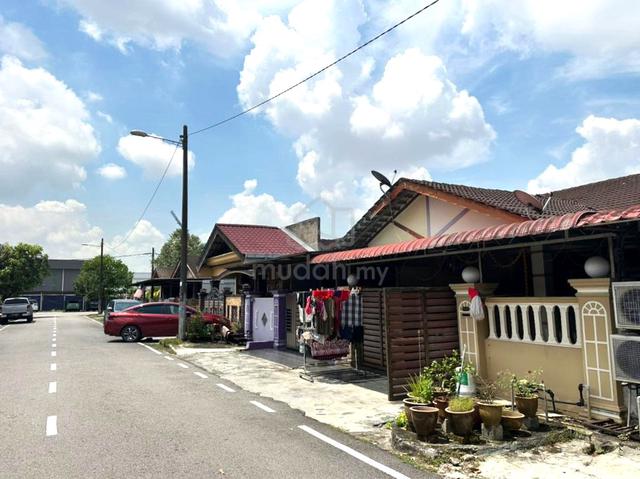 Senai Taman Desa Idaman Jalan Idaman Single Storey Terrace House 1