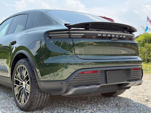 2025 Porsche MACAN EV 4S Almost Fully Optional - 5