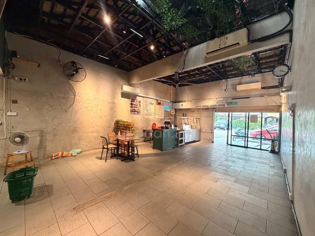SHOPT LOT!! 1 Storey Shop Lot For RENT Kg lindungan Petaling Jaya 1