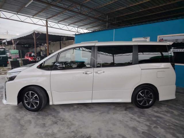 2021 Toyota VOXY 2.0 ZS KIRAMEKI III (A) - 3