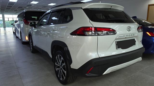 2025 Sime Darby Toyota COROLLA CROSS 1.8 V Facelif - 3