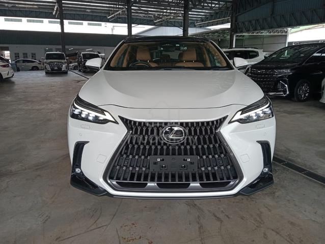 5A 20K KM 2023 Lexus NX 250 2.5 VERSION L P.ROOF - 4