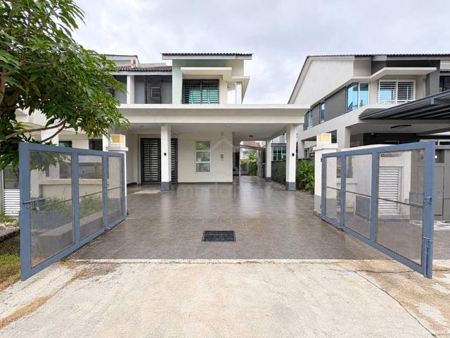 RENOVATED CANTIK Double Storey Semi D Bayu Suria Puncak Alam 1