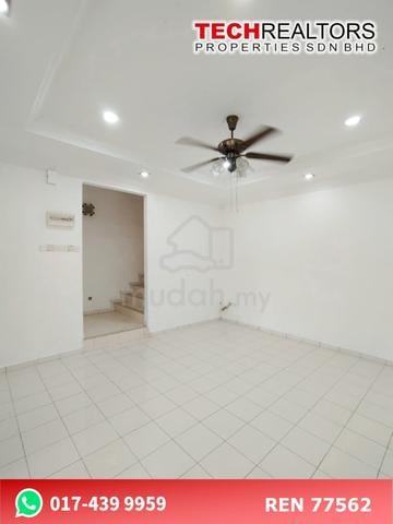 【 RENOVATED UNIT 】Bandar Puteri Jaya - Double Storey Terrace FOR SALE 1