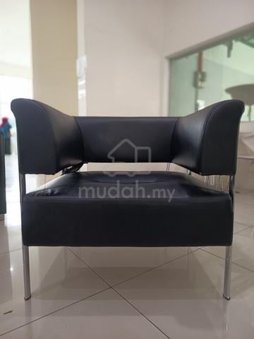 1 Seater Sofa (Black Leather & Chrome Arm) - photo 3 of 5