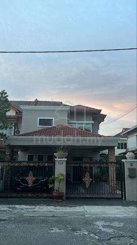 Large room with balcony able to fit couple 1