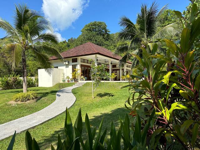 Private Villa With Swimming Pool Near Pantai Tengah, Langkawi 1