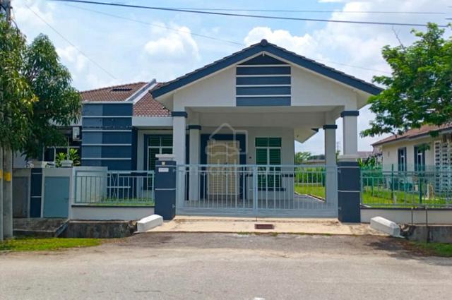 Semi D House Taman Bukit Katil Damai, Ayer Keroh, Melaka 1
